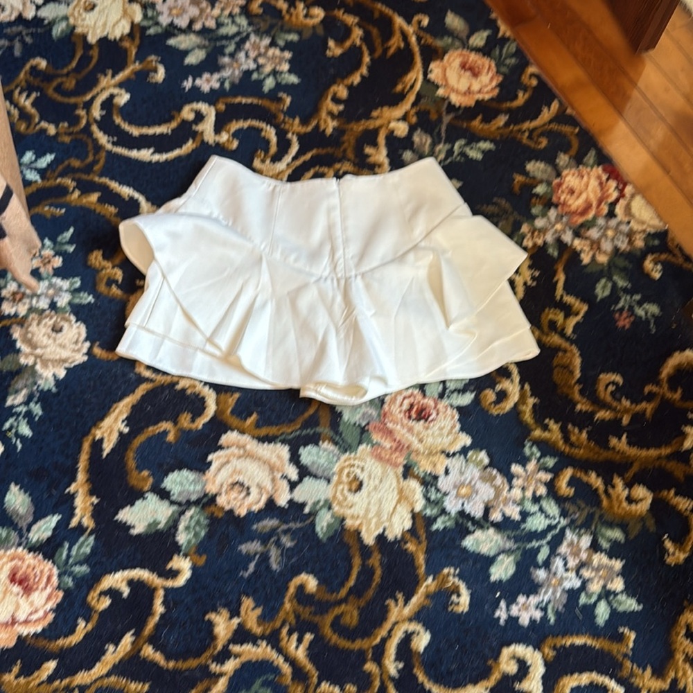 English Factory White Ruffle Shorts - Picture 5 of 6